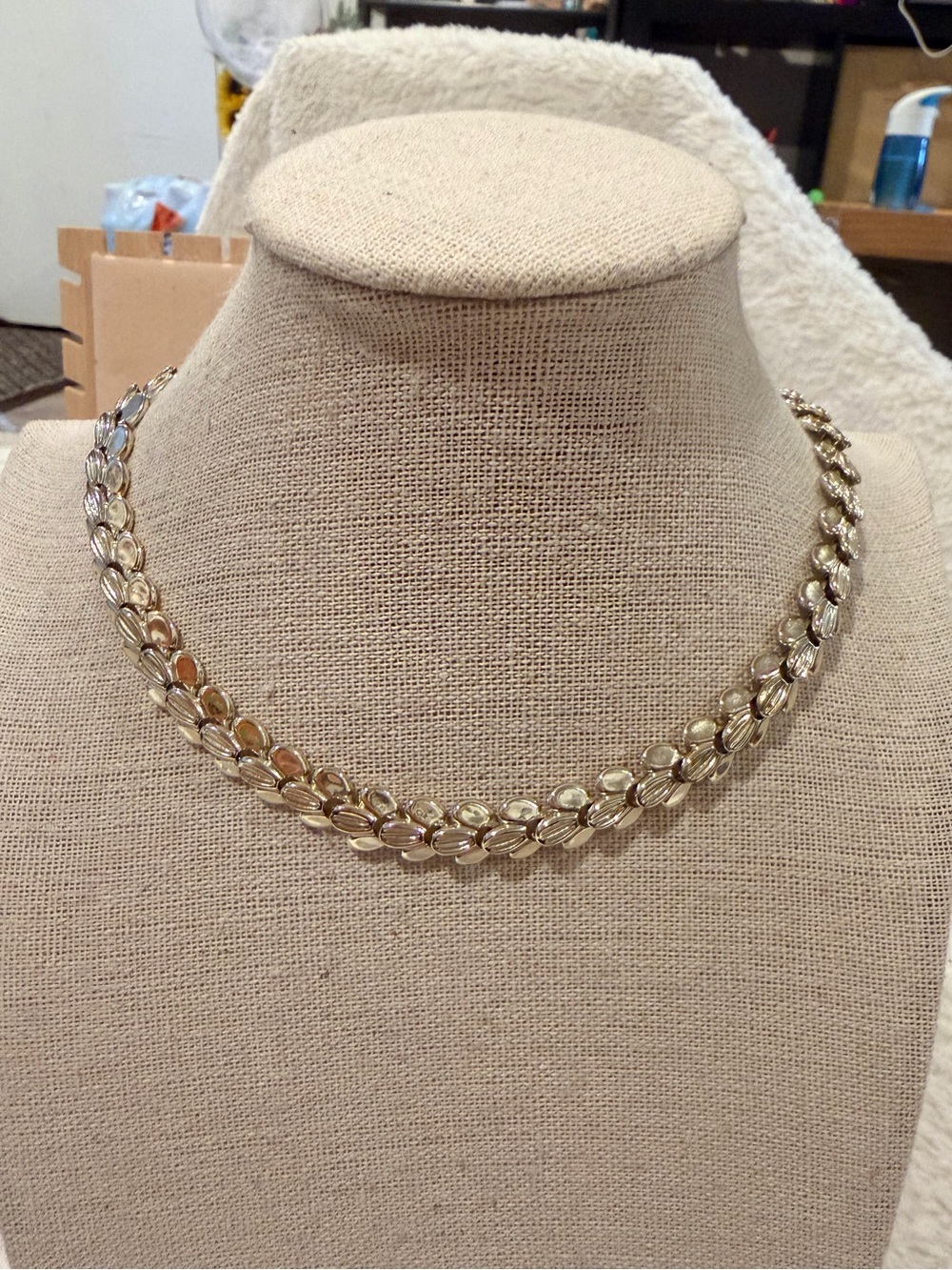 Vintage Gold-Tone Coro Leaf Link Choker Necklace